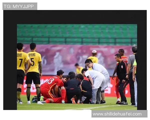 中超焦点战利物浦与曼联激战成平乌龙球引发争议判罚引爆全场气氛