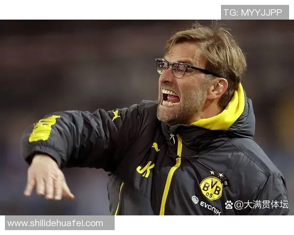 世界杯决赛回顾拜仁绝杀多特蒙德引发全场狂欢与热议