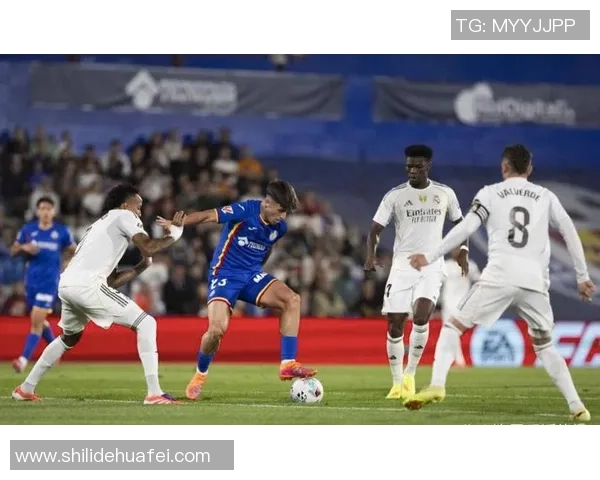 意甲赛场惊现大逆转皇马狂胜里昂引发转会热议 意甲赛场惊现大逆转皇马狂胜里昂引发转会热议