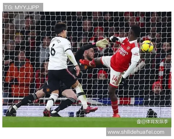 足总杯激战AC米兰逆转里昂补时绝杀引发争议判罚全场沸腾 足总杯激战AC米兰逆转里昂补时绝杀引发争议判罚全场沸腾