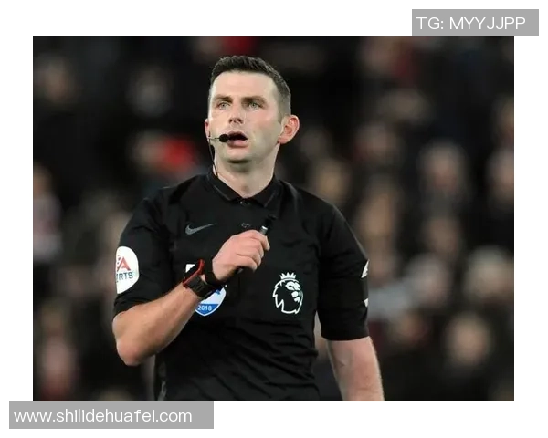 足总杯精彩对决拜仁大胜波尔图补时进球引发争议判罚全场沸腾 足总杯精彩对决拜仁大胜波尔图补时进球引发争议判罚全场沸腾