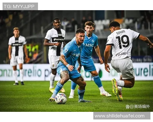 足总杯精彩对决那不勒斯与曼城战成平局绝杀瞬间引发全场热烈反响