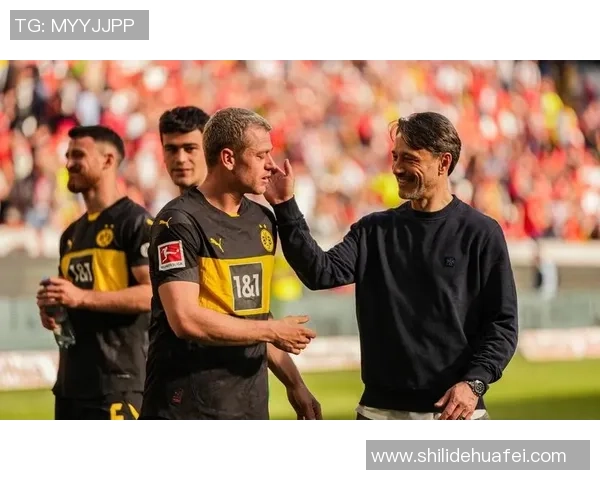 英超激战:多特蒙德狂胜巴萨五球逆转全场激情点评 英超激战:多特蒙德狂胜巴萨五球逆转全场激情点评