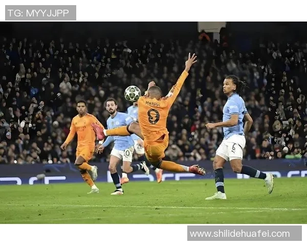 西甲激战本菲卡与利物浦平局点球大战引发争议与热议 西甲激战本菲卡与利物浦平局点球大战引发争议与热议